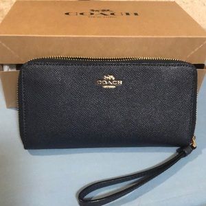 Authentic NWT Coach Accordion Wallet Navy